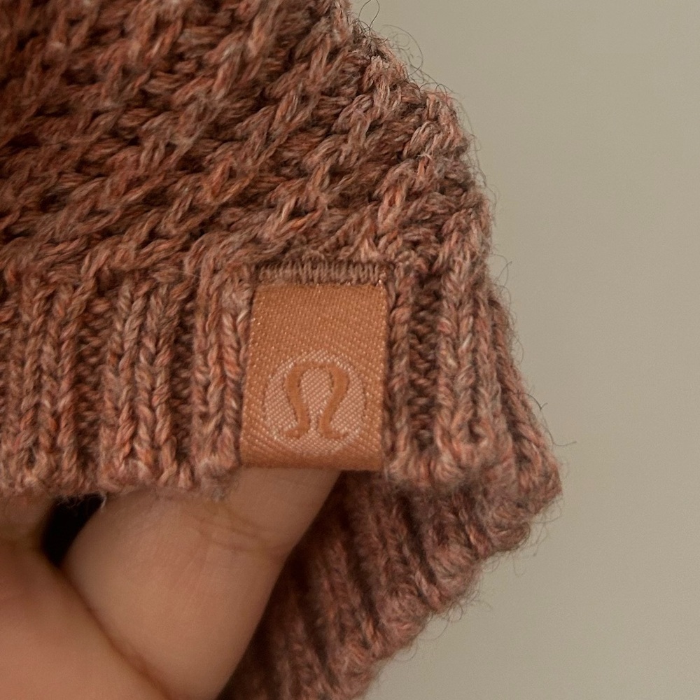 Lululemon What The Heart Wants Pink Knit Wool Blend V-Neck Sweater Size Small - Picture 11 of 11